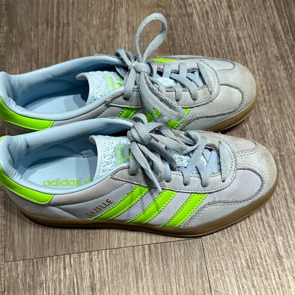 Adidas Gazelle Sneakers in Light blue and Neon Green women’s size 5 - Picture 3 of 10